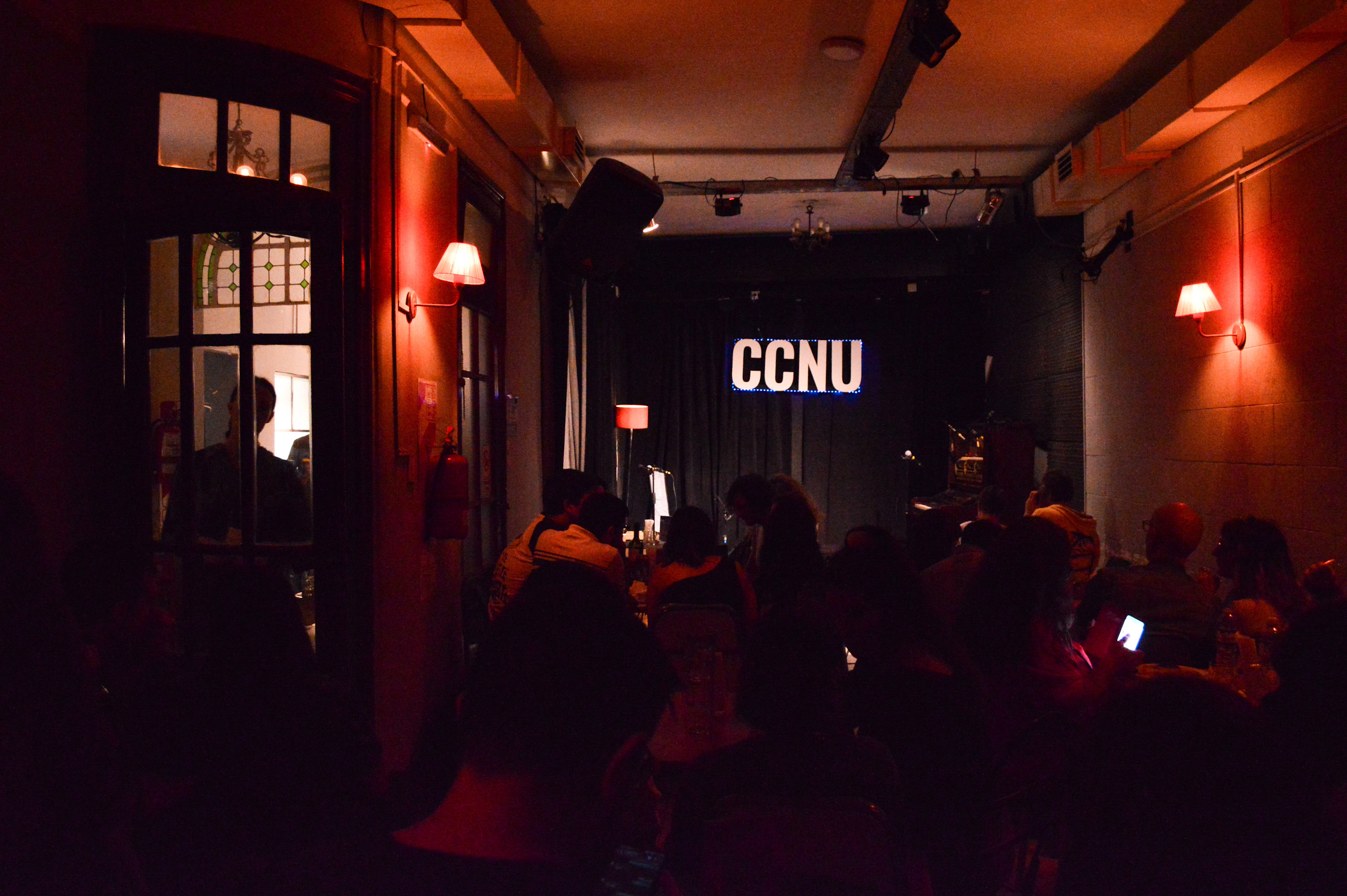 Banda tocando en vivo en el CCNU